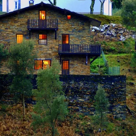 Casa Do Cabeco * Vasco Esteves de Cima